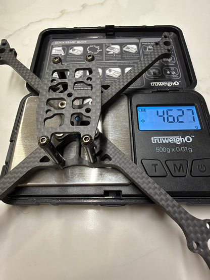 DinDrones OZR-5X 5" racing frame — 46.27 g on the scale